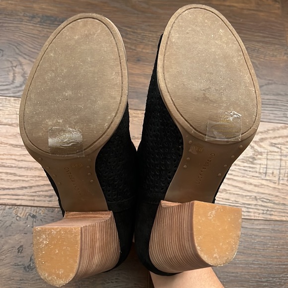 Women’s Shoes - Picture 4 of 6